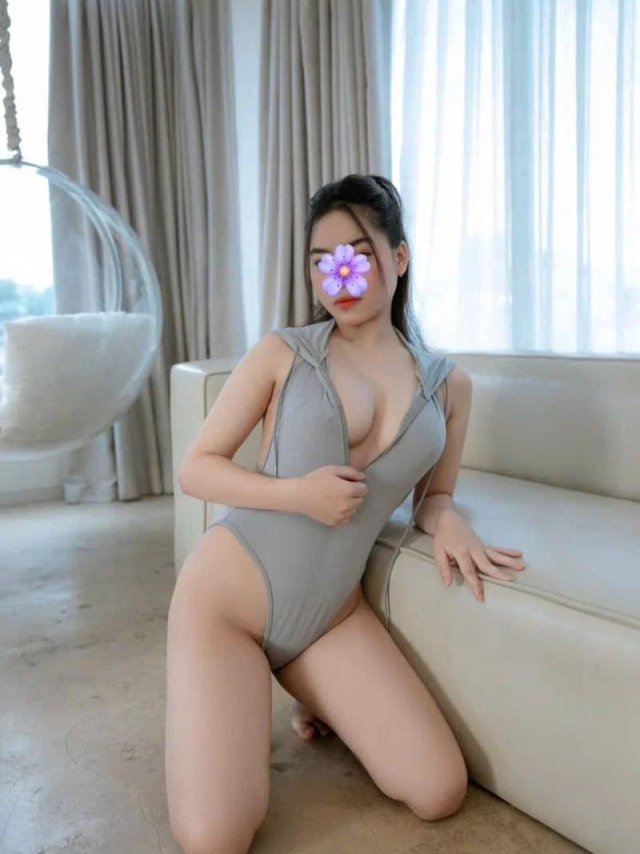 Ngọc Ly – Em gái xinh mong manh, body dây leo, ngực căng chà bá cực đã