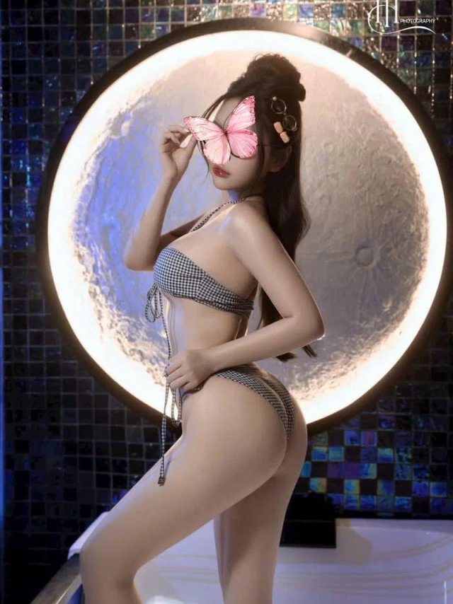Bé Lisa -Hot girl xinh đẹp, body cực ngon